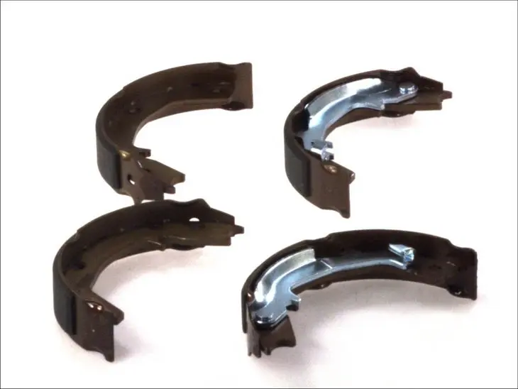 Гальмівна колодка HYUNDAI ELANTRA III, ELANTRA IV, HIGHWAY, IX35, SANTA FÉ I, SONATA IV, TRAJET, TUCSON KIA CADENZA II, MAGENTIS I, SPORTAGE II 1.6-3.3 03.98- ABE C00528ABE (фото 1)