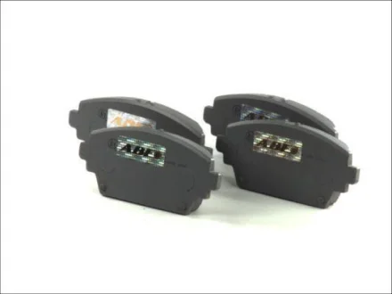 Комплект гальмівних колодок передн, HONDA ACCORD VI NISSAN ALMERA II, ALMERA TINO, PRIMERA 1.6-2.3 10.98- ABE C11070ABE