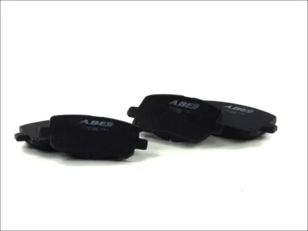 Комплект гальмівних колодок передн, TOYOTA ALPHARD I, ALTEZZA, ARISTO, CALDINA, CAMRY, CHASER, CRESTA V, CROWN, GAIA, HARRIER, MARK II, MARK II VIII, NADIA, NOAH/VOXY 1.3-3.0 10.91-10.11 ABE C12099ABE
