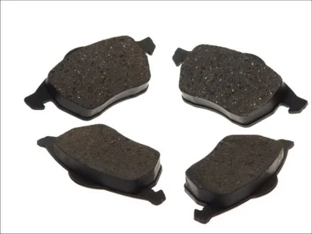 Комплект гальмівних колодок передн, AUDI 100 C3, A3, A4 B5, A4 B6, A6 C4, TT VW GOLF III, GOLF IV, PASSAT B2, PASSAT B3/B4, PASSAT B5, POLO III CLASSIC, POLO IV, SAVEIRO G1 1.4-2.9 01.81- ABE C1A022ABE