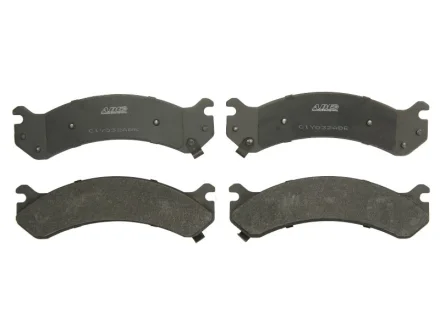 Комплект гальмівних колодок передн, CADILLAC DEVILLE, ESCALADE CHEVROLET AVALANCHE, AVALANCHE 1500, EXPRESS, SILVERADO 1500, SILVERADO 2500, SILVERADO 2500 HD, SILVERADO 3500 HD 4.3-8.1 10.98- ABE C1Y032ABE