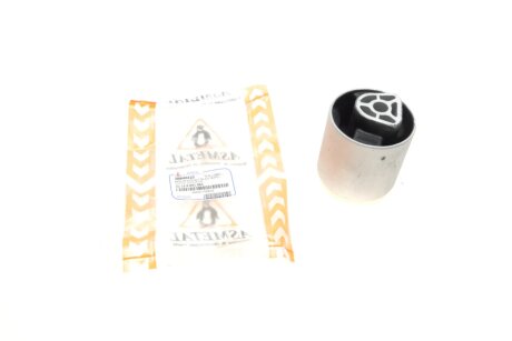 Фото сайлентблок рычага (переднего/снизу)) BMW X5 (F15/F85)/X6 (F16/F86) 13-19 B47/N20/N47/N55/N57/N63 ASMETAL 38BM0423 Сайлентблок рычага (переднего/снизу)) BMW X5 (F15/F85)/X6 (F16/F86) 13-19 B47/N20/N47/N55/N57/N63 ASMETAL 38BM0423