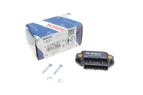 Модуль запалювання (7 pin) VOLVO 240, 340-360, 740 AUDI 100 C2, 100 C3, 200 C2, 200 C3, 80 B2, 80 B3, 90 B2, 90 B3, COUPE B2, COUPE B3, QUATTRO LADA SAMARA OPEL ASCONA C, KADETT E 1.0-2.3 08.76- BOSCH 0 227 100 137