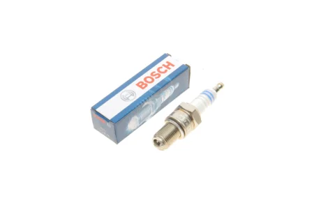 Свічка запалювання Lada Kalina 04-13/Toyota Crolla 83-88 BOSCH 0 241 229 579