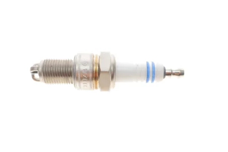 Свічка запалювання VW Golf 1.8 83-93/Audi 100 2.3 E 86-90 BOSCH 0 241 235 756