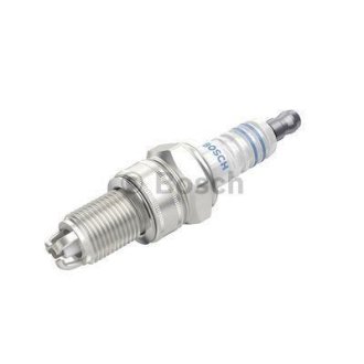 Свічка запалювання VW T4 2.0/2.5i 90-03 0 242 229 658 BOSCH 0242229658