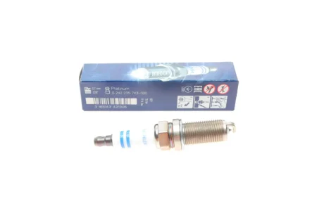 Свічка запалювання Ford Focus/Mondeo 2.5 05-15 BOSCH 0 242 235 743