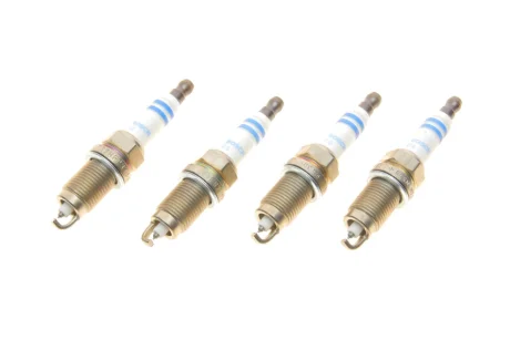 Свічка запалювання VW T4 2.8 VR6 00-03 (к-кт 4 шт) BOSCH 0 242 235 984