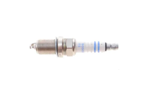 Свічка запалювання Lexus LS 4.3/LX 4.7 98-07/Toyota Corolla/Yaris/Hilux 1.0-2.7 95-05 BOSCH 0 242 236 561