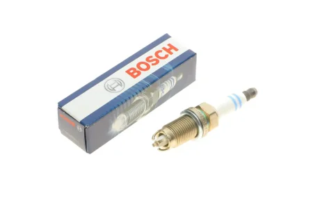Свічка запалювання VW Golf/Passat/Touran 1.6 FSI 02-08 BOSCH 0 242 240 590
