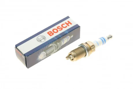 Свічка запалювання Honda Accrod/Civic/CR-V/FR-V 03- BOSCH 0 242 240 675