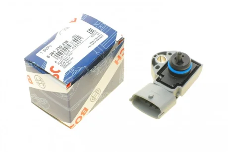 Датчик тиску палива Ford Focus 2.5 09-11/Volvo C30/S40/V40/V70 2.5 04- BOSCH 0 261 230 238