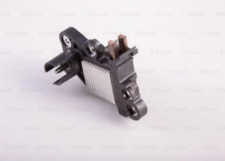 Регулятор напруги (14V) VALTRA T 7.4D 01.09-12.11 BOSCH 0 272 220 733