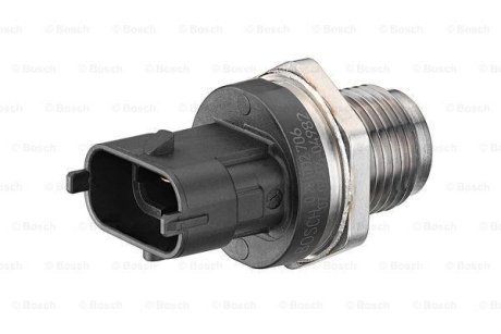 Датчик тиску палива Iveco EuroCargo/Daily/Massif/Man Hocl/NG/NL/NM 97- BOSCH 0 281 002 937