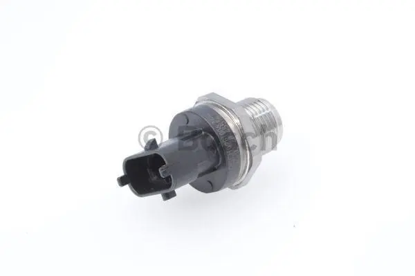 Датчик тиску палива на паливн. рейці NISSAN CABSTAR, PATROL GR V 3.0D 09.06- BOSCH 0 281 006 244 (фото 1)