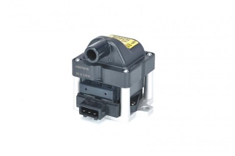 Котушка запалювання Audi 80/100 1.6/2.0/2.3 90-98/VW 1.4-2.0 90-03 BOSCH 0 986 221 000