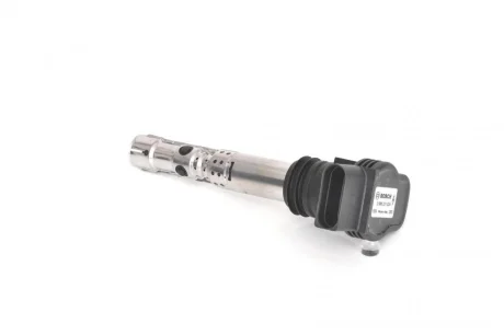 Котушка запалювання VW Golf 1.8T/Passat 1.8T/2.0 00-05 BOSCH 0 986 221 024
