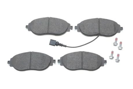 Колодки гальмівні (передні) Audi A3/Skoda Octavia III/VW Passat/Golf 13- (з датчиком) BOSCH 0 986 424 285