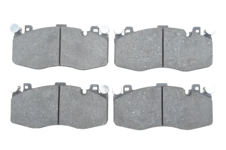 Колодки гальмівні (передні) BMW X5M (F15/F85)/X6M (F16/F86) 14-18 BOSCH 0 986 424 387