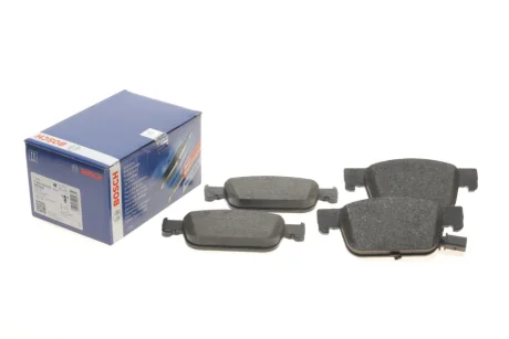 Колодки гальмівні (передні) Audi A4/A5 15- (з датчиком) BOSCH 0 986 424 433
