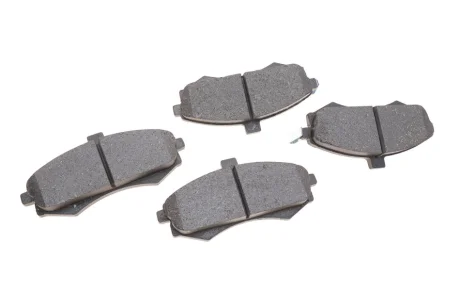 Комплект гальмівних колодок передн, HYUNDAI ELANTRA III, MATRIX KIA CERATO I 1.5D-2.0D 06.00-08.10 BOSCH 0 986 424 810