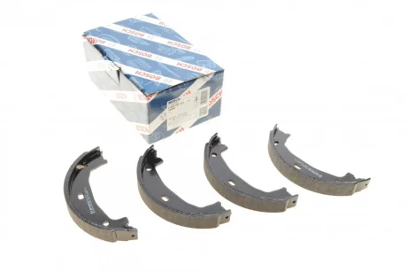 Гальмівна колодка BMW 1 (E81), 1 (E82), 1 (E87), 1 (E88), 1 (F20), 1 (F21), 2 (F22, F87), 2 (F23), 3 (E46), 3 (E90), 3 (E91), 3 (E92), 3 (E93), 3 (F30, F80), 3 (F31), 4 (F32 1.5-3.0 12.97-06.21 BOSCH 0 986 487 608