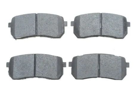 Комплект гальмівних колодок задн, HYUNDAI H-1 CARGO KIA CARNIVAL II, SORENTO III MAZDA CX-30 2.0D-3.5 10.01- BOSCH 0 986 494 828