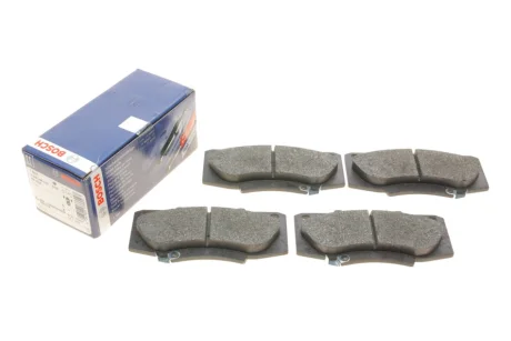 Колодки гальмівні (передні) Toyota Hilux 2.5-4.0 d-4d 04- BOSCH 0 986 495 352