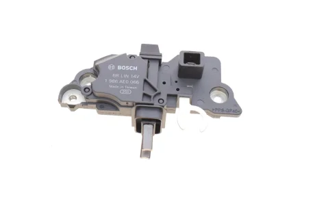 Регулятор напруги VOLVO S60 I, S80 I, V70 II, XC70 I, XC90 I 2.0-3.0 11.99-12.14 BOSCH 1 986 AE0 066
