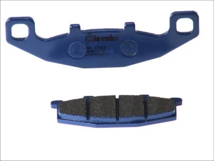 Гальмівні колодки задн/передн, призначення: шосейне, матеріал: кераміка / карбон-33, 34,6/41,7x141x8,5/9мм KAWASAKI ER, EX, GPX, GPZ, GTR, KDX, KL, KLE, KR-1, ZL, ZR, ZRX, ZX 250-1200 1987-2008 BREMBO 07KA0933