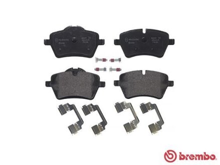 Фото комплект гальмівних колодок з 4 шт. дисків BREMBO P06086 Комплект гальмівних колодок з 4 шт. дисків BREMBO P06086