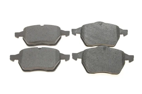 Комплект гальмівних колодок передн, AUDI A3, A4 B5, A4 B6, A8 D2, TT SEAT ALHAMBRA, IBIZA III, LEON SKODA OCTAVIA I VW BORA I, GOLF III, GOLF IV, NEW BEETLE, PASSAT B3/B4 1.4-4.2 03.90-12.13 Delphi LP1407