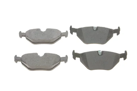 Комплект гальмівних колодок задн, BMW 3 (E36), 3 (E46), Z4 (E85), Z4 (E86) CHEVROLET CORVETTE MG MG 6, MG X-POWER, ZT, ZT- T ROVER 75, 75 I SAAB 9-5 1.6-5.7 09.90- Delphi LP1423