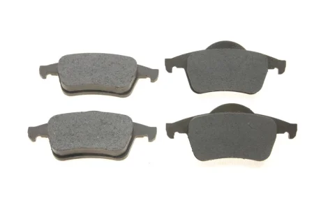 Комплект гальмівних колодок задн, VOLVO S60 I, S70, S80 I, V70 I, V70 II, XC70 I JAGUAR S-TYPE II 2.0-4.2 12.95-04.10 Delphi LP1504