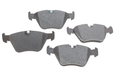 Комплект гальмівних колодок передн, BMW 5 (E34), 5 (E39) 2.0-3.5 03.90-05.04 Delphi LP1608
