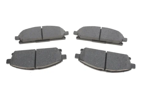 Комплект гальмівних колодок передн, INFINITI Q45 II, QX4 NISSAN PATHFINDER II, QUEST, X-TRAIL I 2.0-4.1 09.95- Delphi LP1659