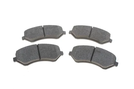 Комплект гальмівних колодок передн, CHRYSLER VOYAGER III, VOYAGER IV DODGE CARAVAN JEEP CHEROKEE 2.0-3.8 01.95-12.08 Delphi LP1773