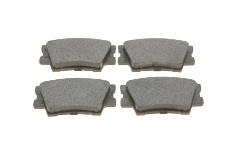 Комплект гальмівних колодок задн, VOLVO 340-360 LEXUS ES, HS PONTIAC VIBE TOYOTA AVALON, CAMRY, MARK X ZIO I, RAV 4 III, RAV 4 IV 1.8-3.5 08.84- Delphi LP2004