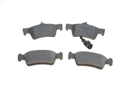 Комплект гальмівних колодок задн, VW CALIFORNIA T5 CAMPER, MULTIVAN T5, TOUAREG, TRANSPORTER T5 1.9D-3.2 01.03-08.15 Delphi LP2087