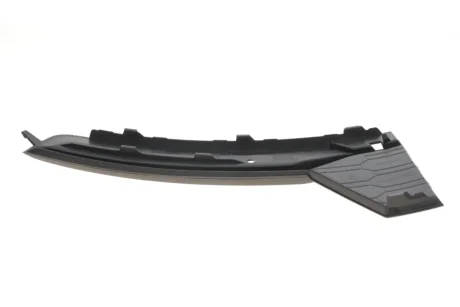 Вставка бампера (під протитуманку) Skoda Rapid 13- (R) DPA 88071845802