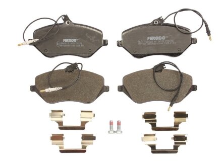 Комплект гальмівних колодок передн (з гвинтами гальмівного супорта), CITROEN C5 III, C6 PEUGEOT 407, 607 1.6-3.0 02.00- FERODO FDB1726