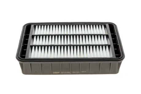Фільтр повітряний Peugeot 4008 1.6/2.0 12-/4007 2.0-2.4i/2.2HDi 07-13/Mitsubishi Lancer 1.5-2.0 07- HENGST FILTER E1146L