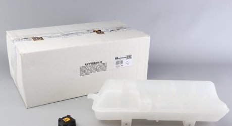 Бачок расширения охлаждающей жидкости с крышкой IMPERGOM 44460