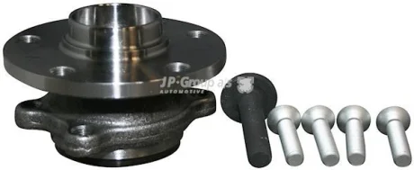 Підшипник маточини перед. VW Caddy 04-/Golf 04- (4 болта) JP GROUP 1151401900