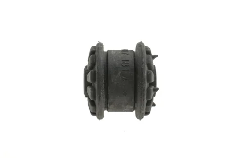 Сайлентблок важеля (переднього) Audi 80/90 -94/VW Passat -88 (попер.) LEMFORDER 10125 02