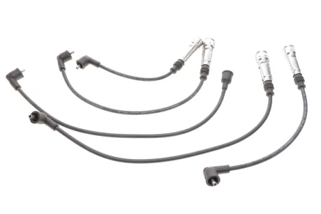 Комплект проводів запалювання AUDI 100 C3, 80 B3, 80 B4 SEAT IBIZA II VW GOLF III, GOLF IV, POLO II, POLO III CLASSIC, VENTO 1.0-2.0 03.85-06.02 MAGNETI MARELLI 941319170017