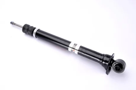 Амортизатор задн лів/прав AUDI 80 B4 1.6-2.8 09.91-01.96 MAGNUM TECHNOLOGY AHA008MT