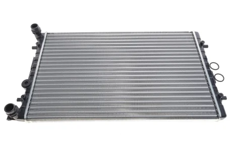 Радіатор охолодження Skoda Octavia/VW Bora/Golf IV 1.4-2.3/1.9TDI MAHLE MAHLE / KNECHT CR 368 001S