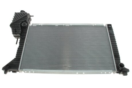Фото радиатор охлаждения MAHLE MAHLE / KNECHT CR 682 000S Радиатор охлаждения MAHLE MAHLE / KNECHT CR 682 000S