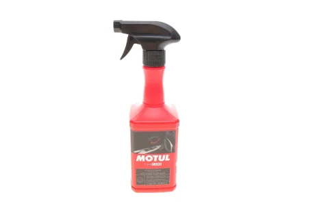 Засіб для чистки пластика (приборної панелі) CAR CARE Plastics Clean (500мл) 110156 MOTUL 850156